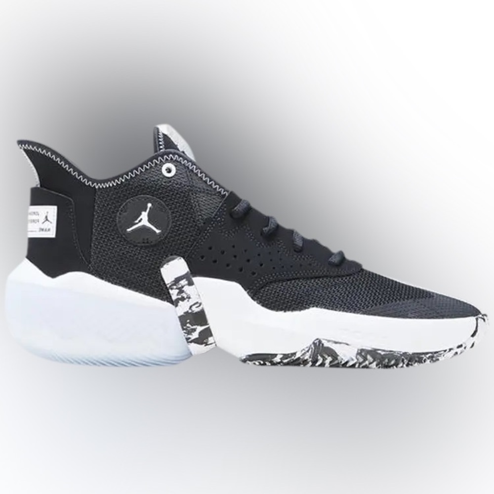 Jordan React Elevation TB blk, wht & gry mens sz 11 rarely worn, great condition
